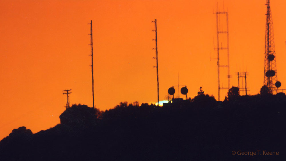 Green Flash of the Sun at 4.3 Miles with the Altadena CO, by George T Keene.